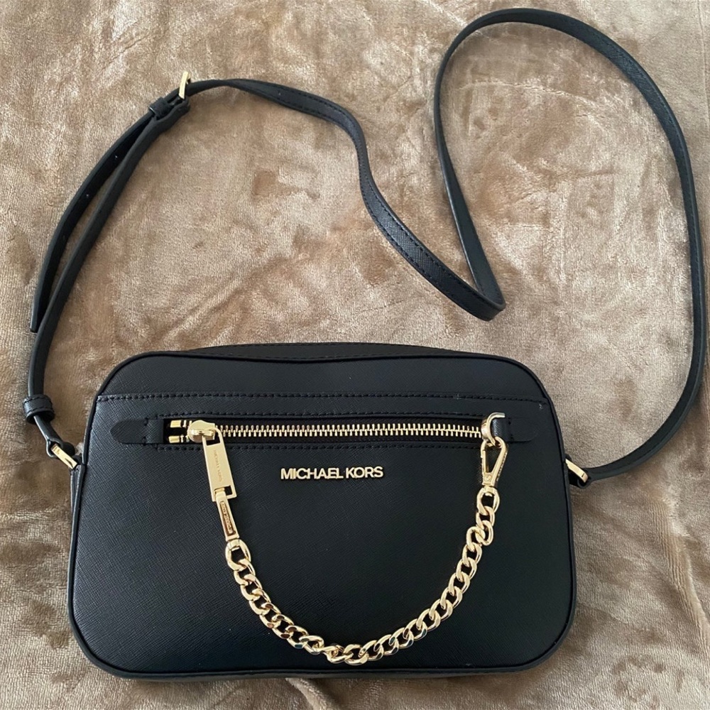 Michael Kors Jet Set Chain crossbody purse (NEW)